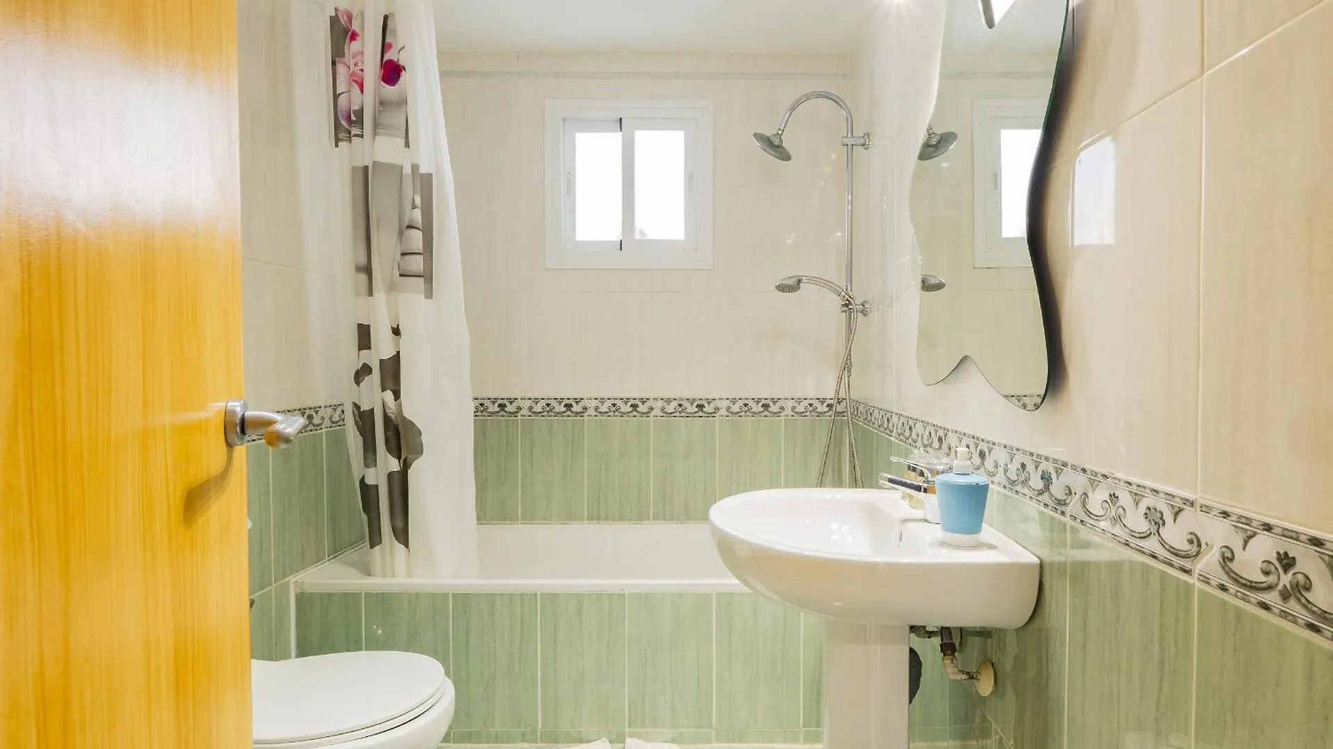 Cubo'S Apartamento De Lacroix & Pool Fuengirola