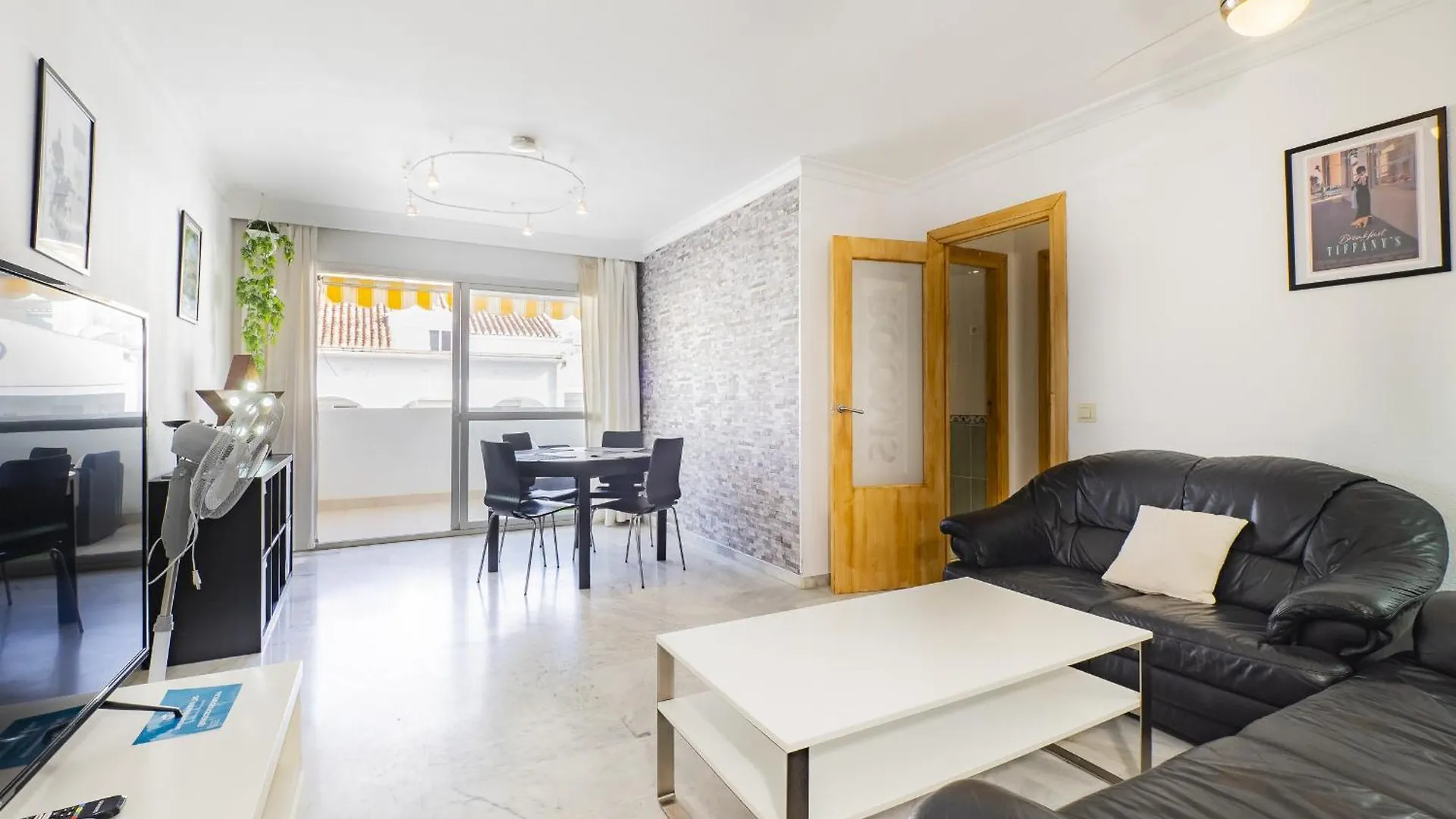 Lägenhet Cubo'S Apartamento De Lacroix & Pool Fuengirola